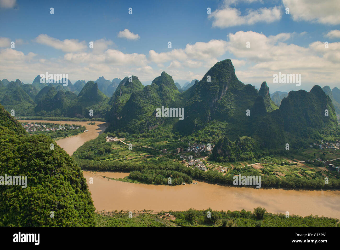 Birdseye-Blick auf den Li-Fluss von Xianggong Berg, Xingping, autonome Region Guangxi, China Stockfoto