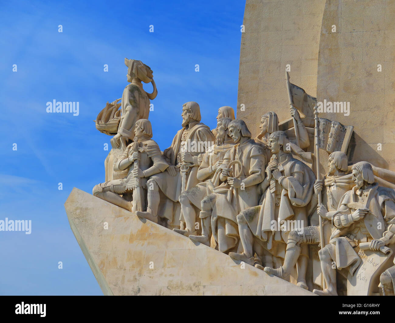 Das Denkmal der Entdeckungen feiert die Portugiesen, die in dem Zeitalter der Entdeckungen teilgenommen. Es befindet sich in Belem dist Stockfoto