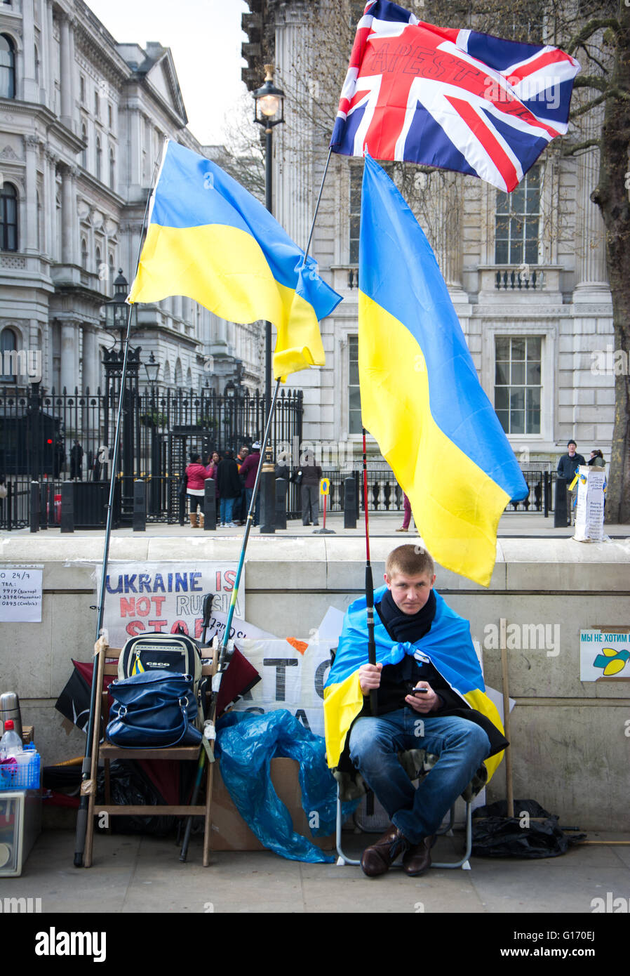 Pro-Ukrainisch, Anti-russische Demonstrant in der Nähe von Downing Street, London Stockfoto