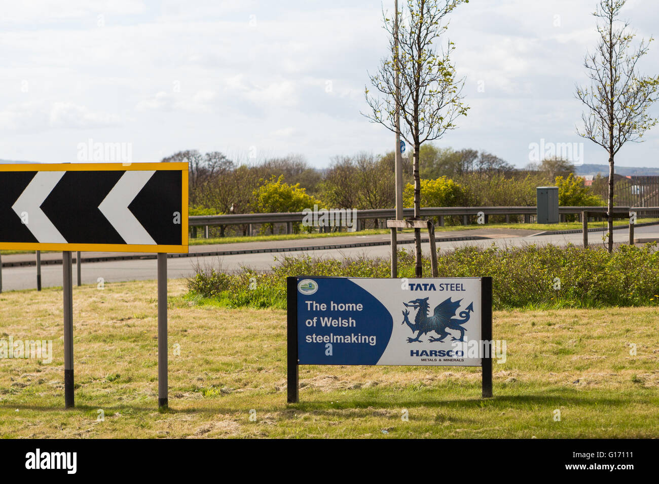 Zeichen für Tata Steel bei Port Talbot Steel arbeitet Wales Stockfoto