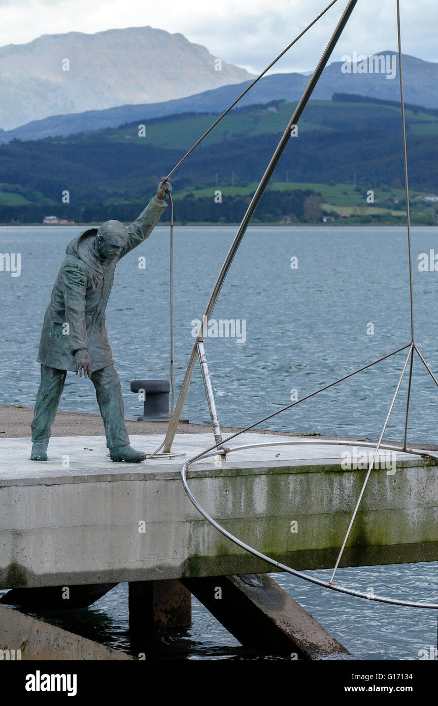 Denkmal für die Sulero, eine Hommage an die Fischertradition, Santoña, Kantabrien, Spanien Stockfoto