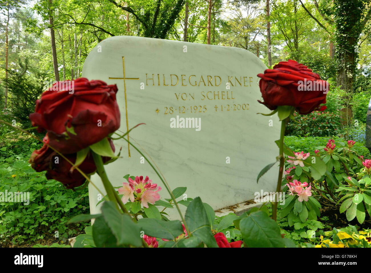 Schnappen Sie sich Hildegard Knef, Waldfriedhof, Potsdamer Chaussee, Zehlendorf, Berlin, Deutschland Stockfoto