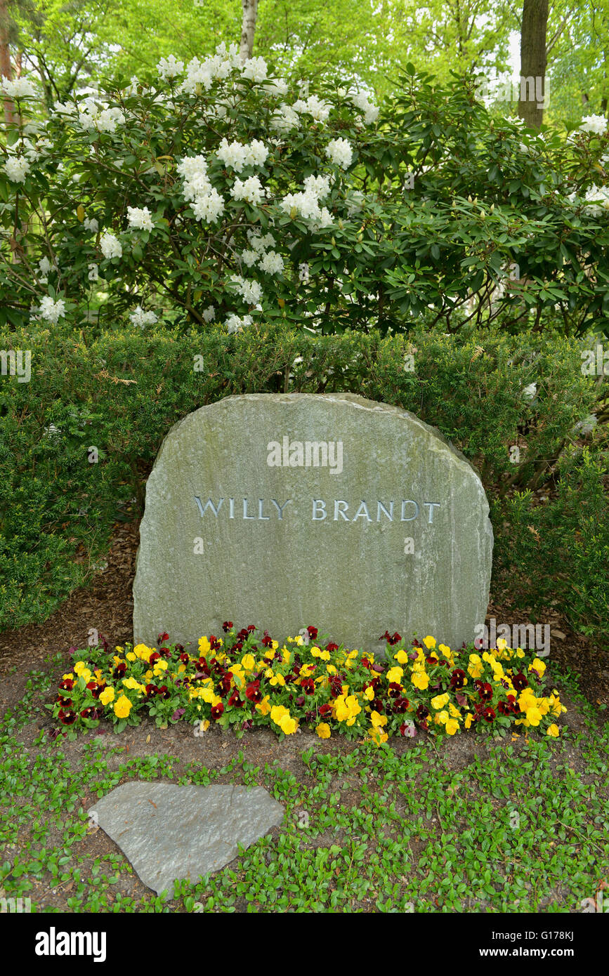 Schnappen Sie sich Willy Brandt, Waldfriedhof, Potsdamer Chaussee, Zehlendorf, Berlin, Deutschland Stockfoto