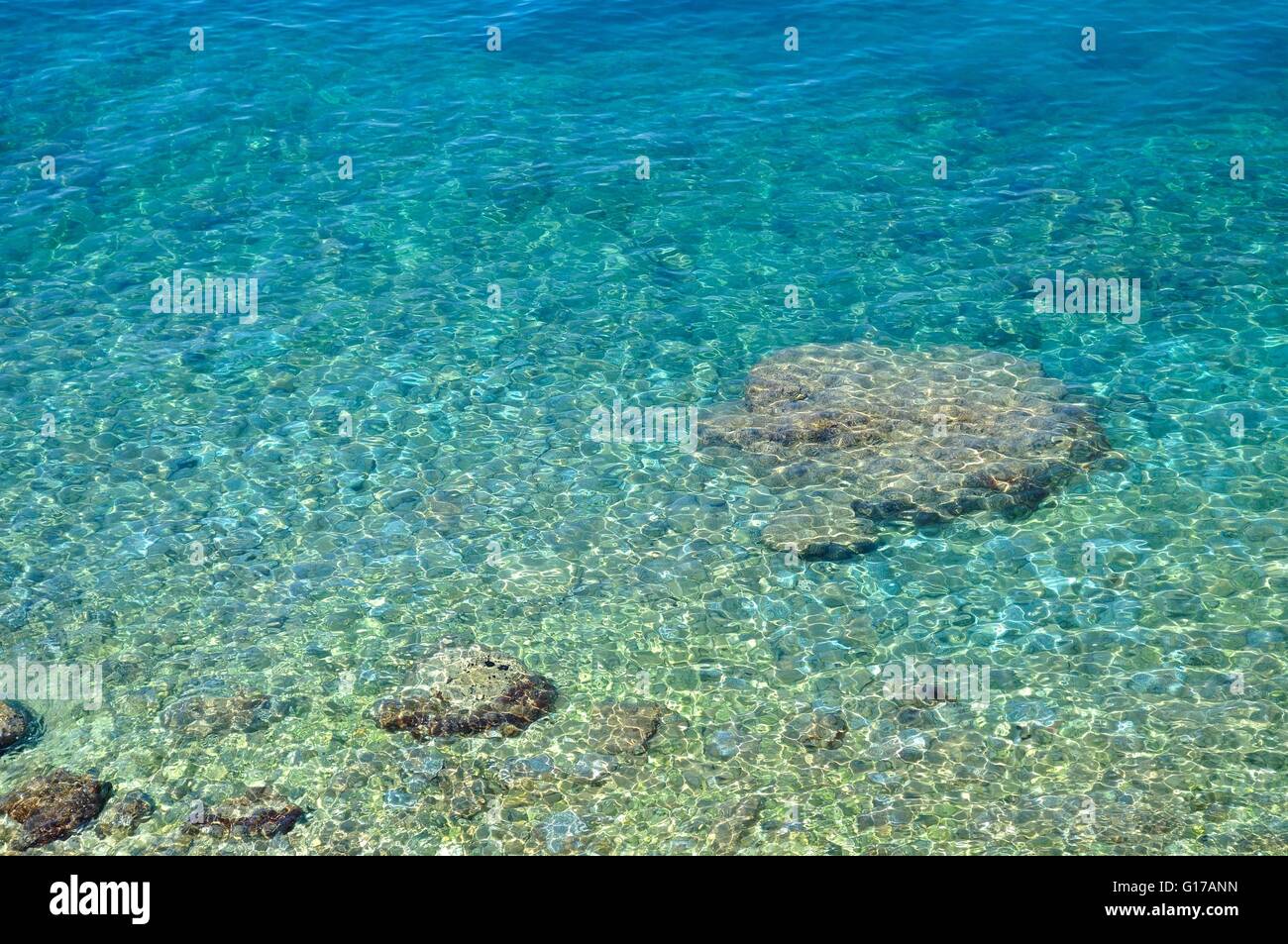 Herrlichen Strand mit kristallklarem Wasser. Podgora, Kroatien Stockfoto