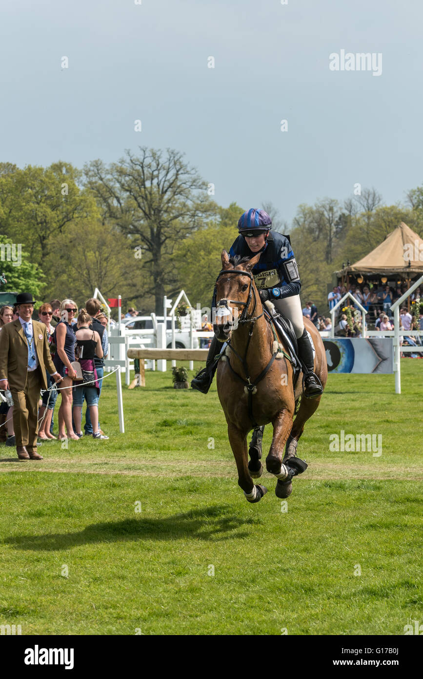 Zara Tindall, riding High Königreich am Badminton Horse Trials. Stockfoto