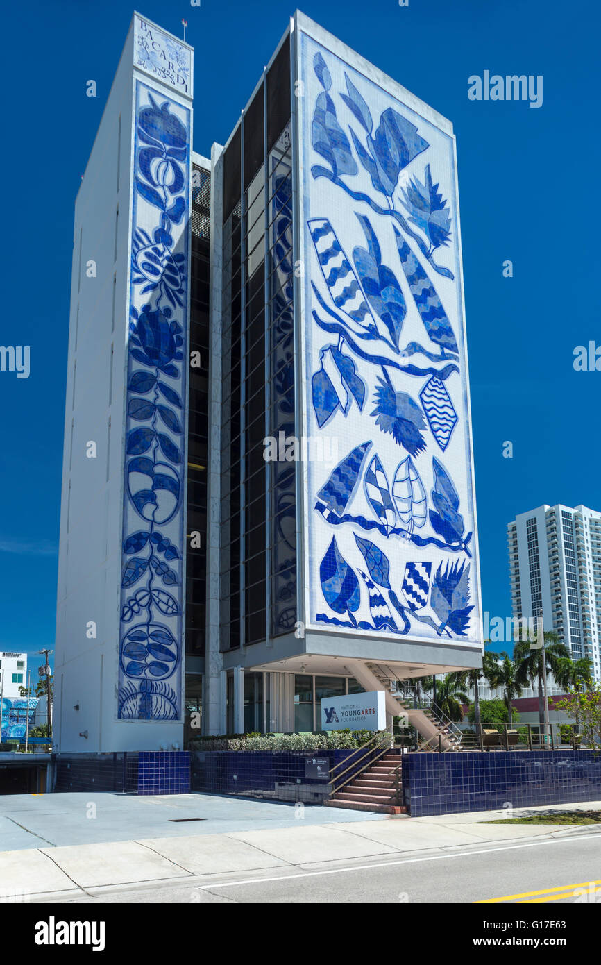 BACARDI-TURM (© ENRIQUE GUTIERREZ 1964) NATIONALEN YOUNGARTS CAMPUS BISCAYNE BOULEVARD MIAMI FLORIDA USA Stockfoto