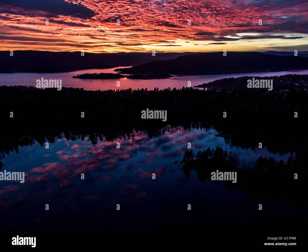 Luftaufnahme der Sonnenuntergang über Haakon, Drobak, Norwegen Stockfoto