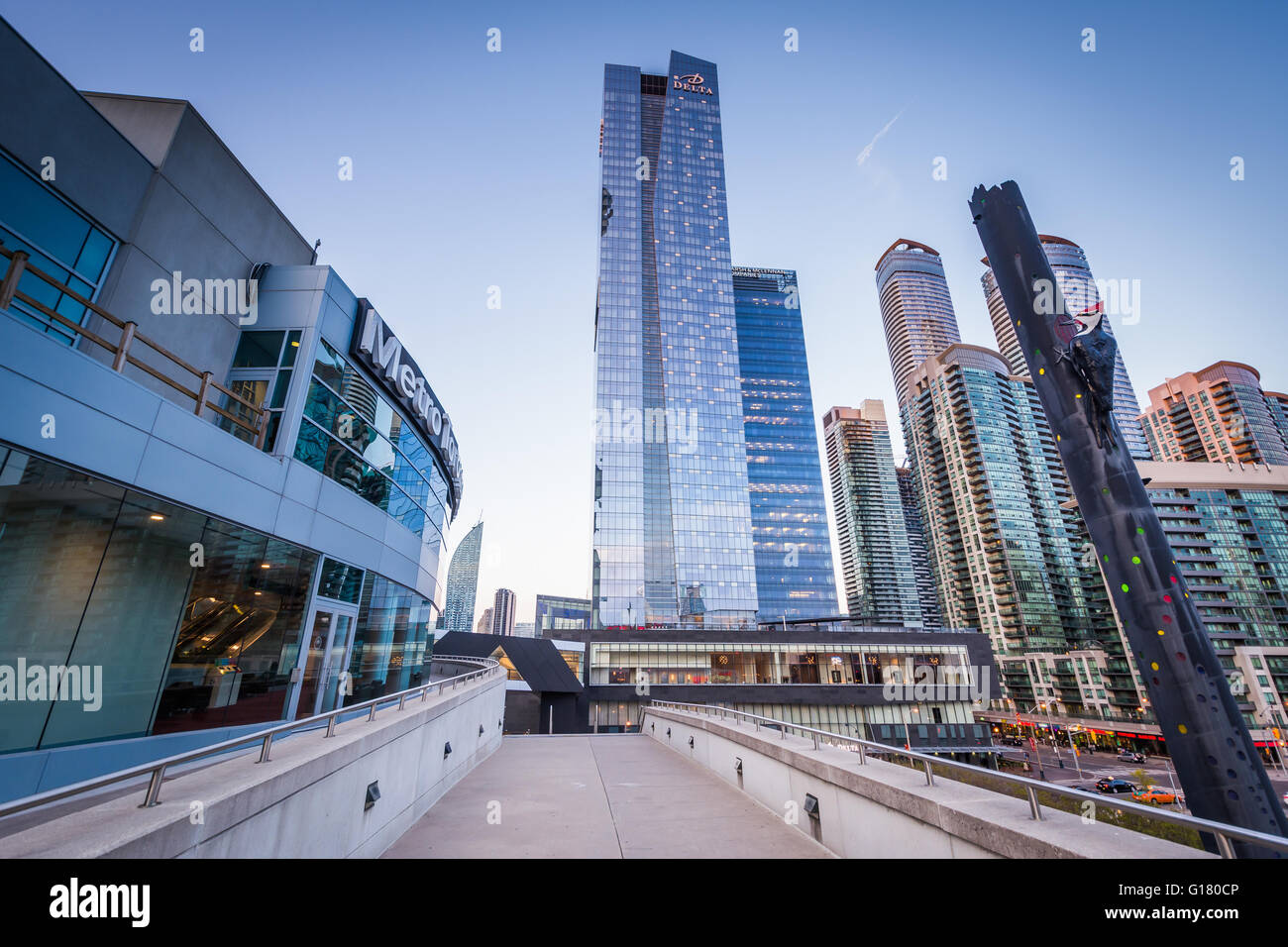 Moderne Gebäude in der Innenstadt von Toronto, Ontario. Stockfoto