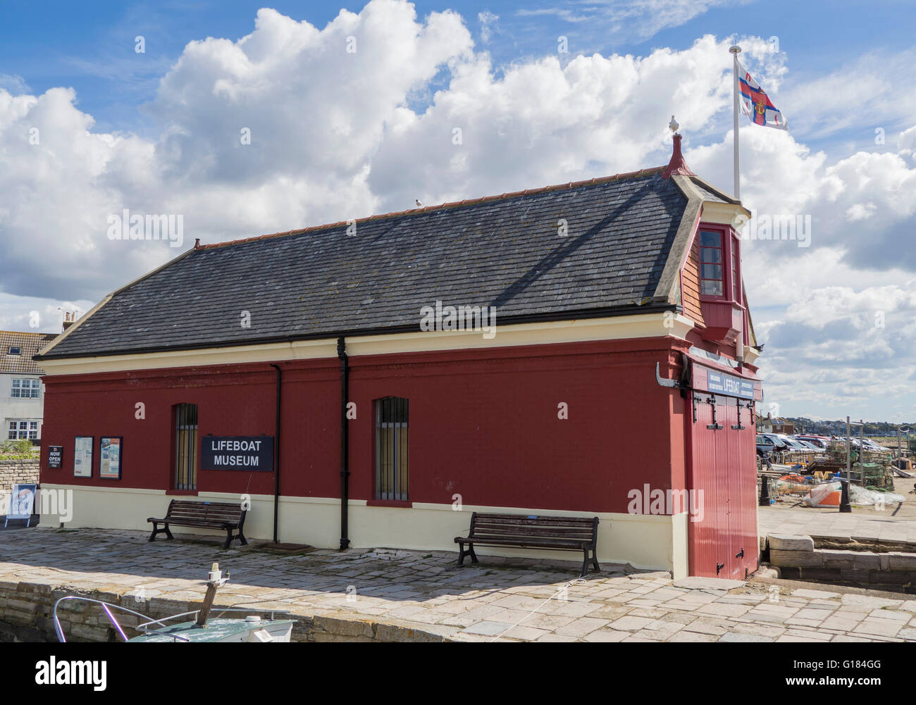Poole alte Rettungsboot Museum Bootshaus und Shop, Fisherman es Dock, Poole Quay, Dorset, Großbritannien Stockfoto