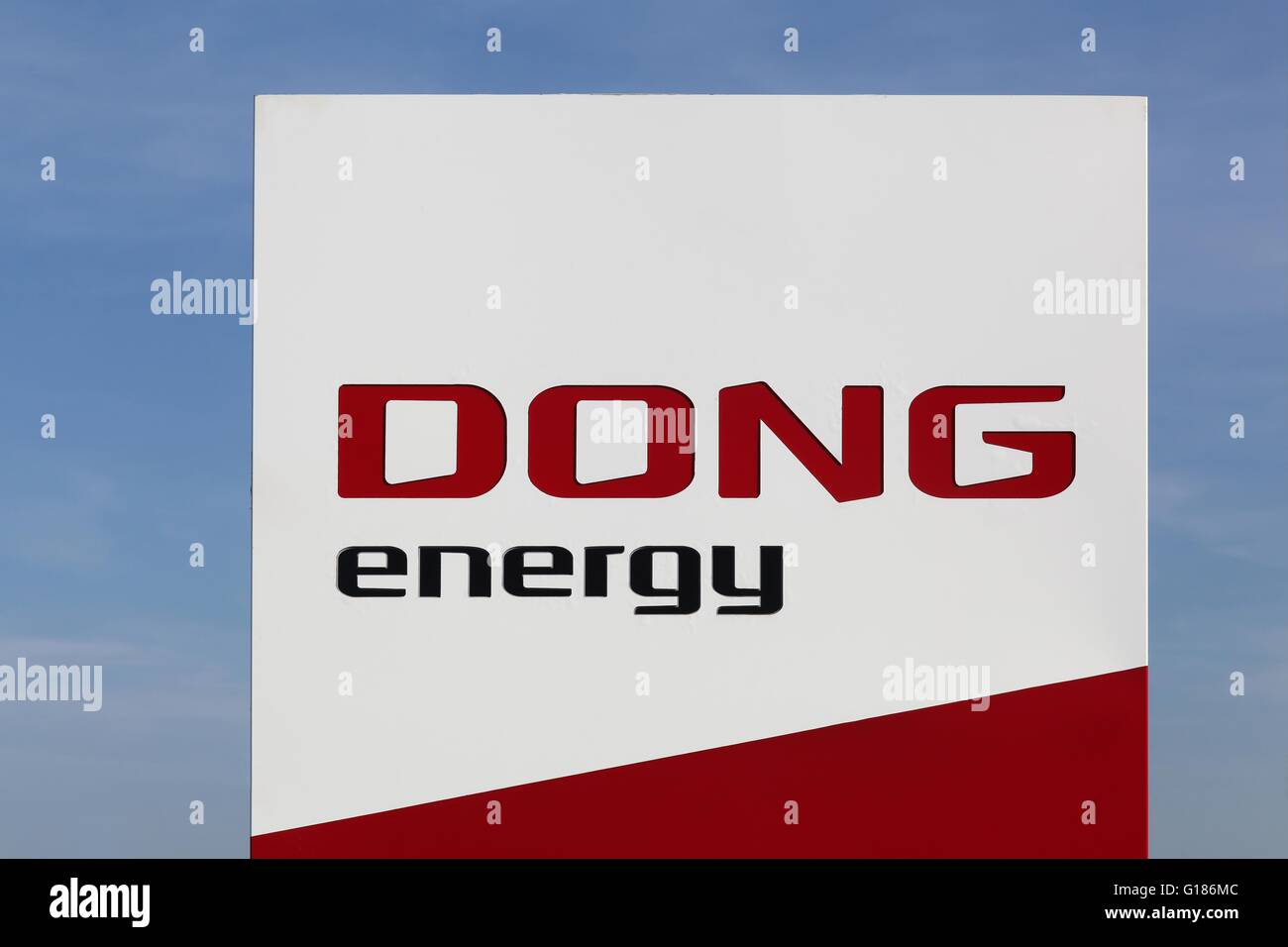 Dong Energy Logo auf einem panel Stockfoto