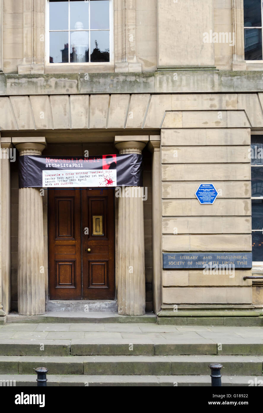 Der Eingang der literarischen und philosophischen Gesellschaft von Newcastle-Upon-Tyne (Grade II * denkmalgeschützten Gebäude) Stockfoto