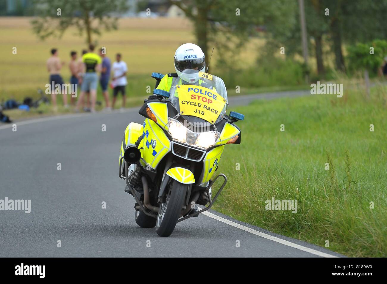 Le Tour de France UK Roxwell 2014 Polizei Motorrad Outrider Stockfoto