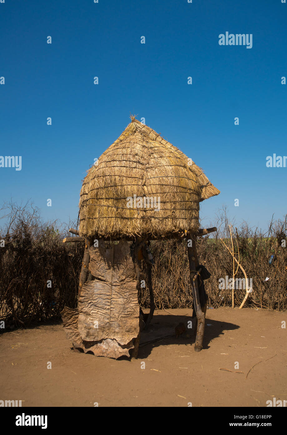 Traditionellen Getreidespeicher in Nyangatom und Toposa Stämme Dorf Omo-Tal, Kangate, Äthiopien Stockfoto