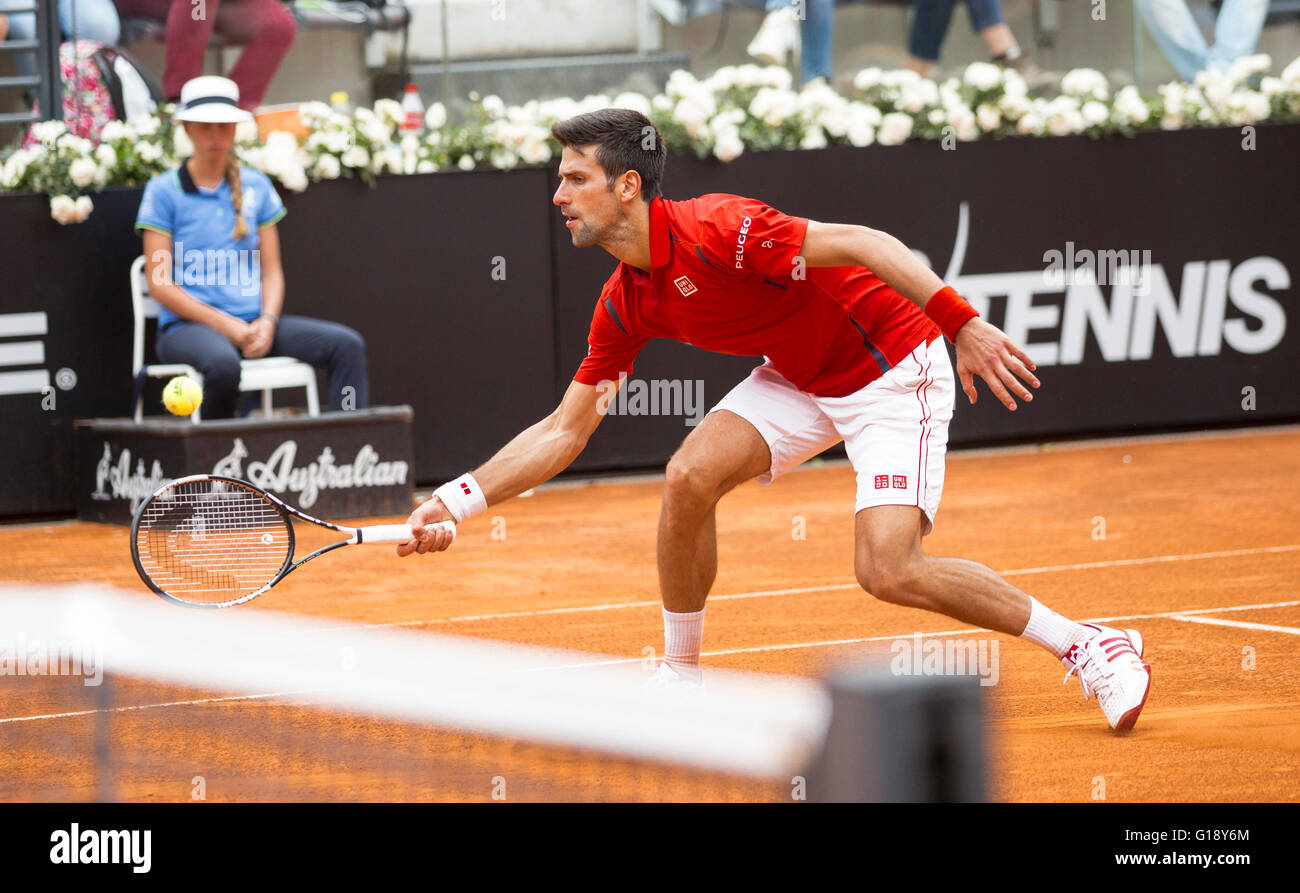 Rom, Italien. 11. Mai 2016. Novak Djokovic oder Serbien spielen Stephane Robert von Frankreich in die 2. Runde, Internazionali BNL Stockfoto