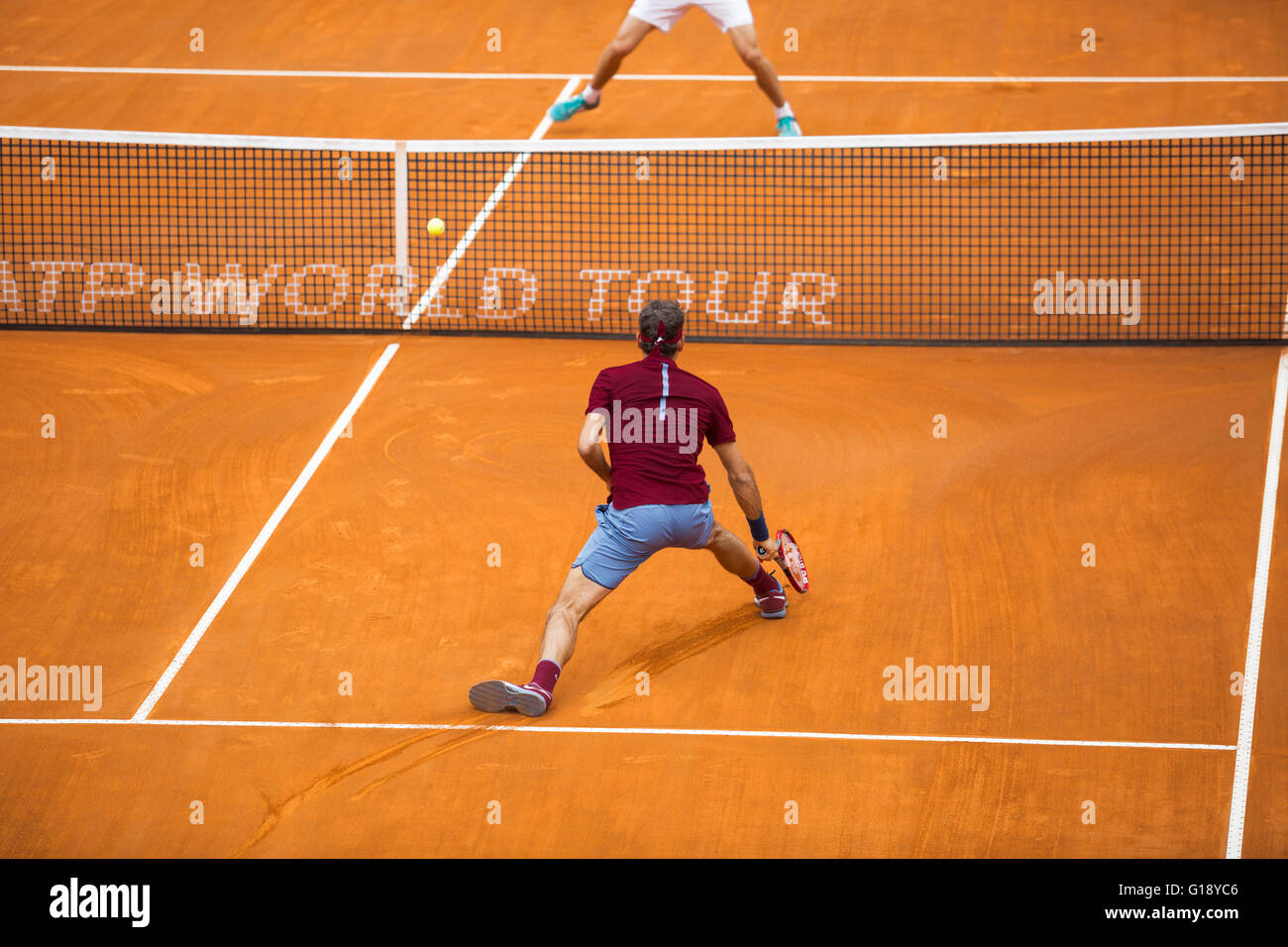 Roger Federer spielt Alexander Zverev Deutschlands in den Herren Einzel 2. Runde in der BNL Tennis-Länderspiele in Rom, 2016, Foro Italico, Rom, Italien, 05.11.16 Stockfoto