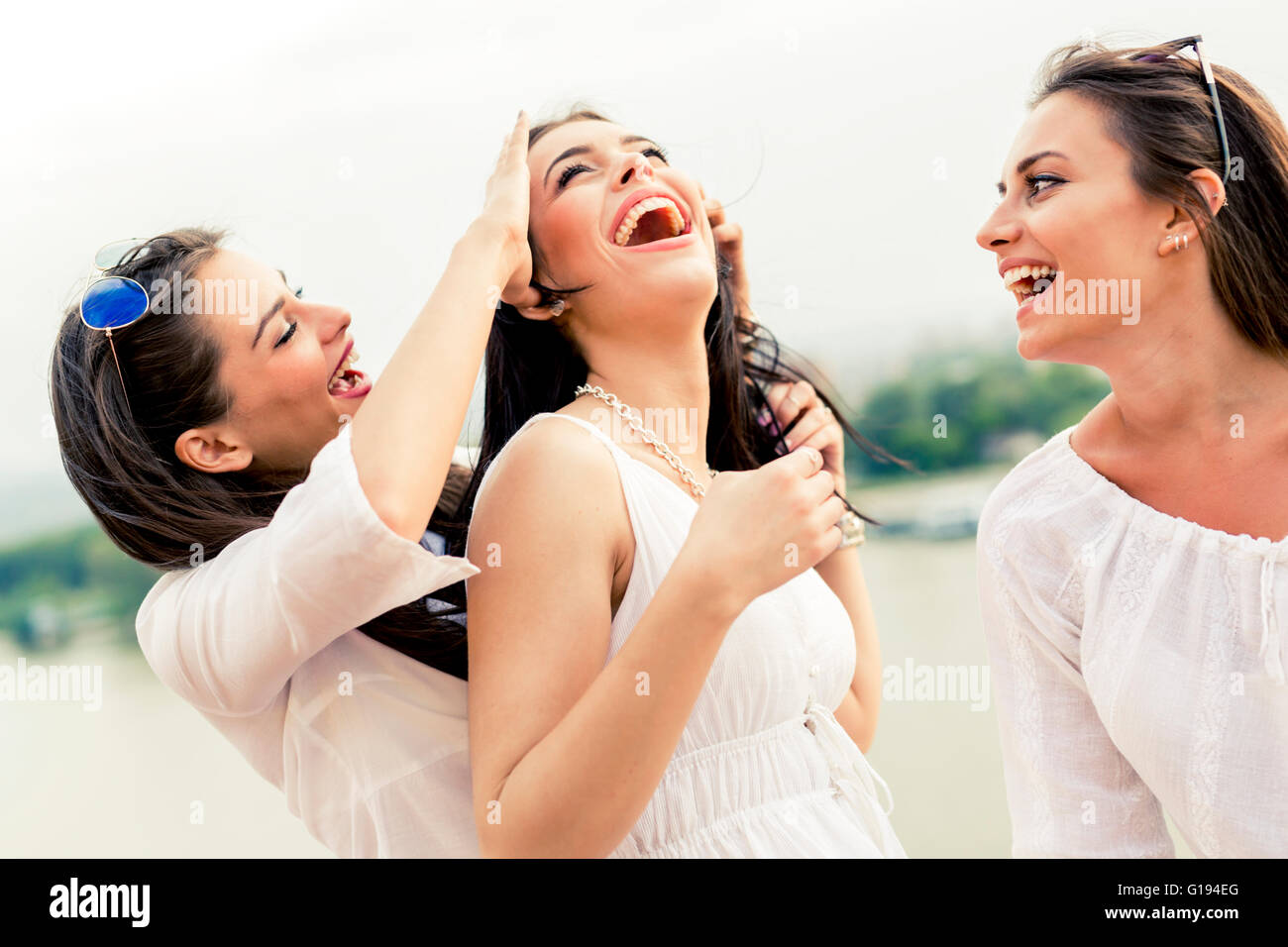 gruppe-lachend-stockfotos-und-bilder-kaufen-alamy
