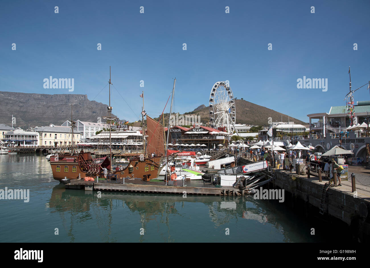 KAPSTADT IN SÜDAFRIKA. Die V & A Waterfront Entwicklung einen Hafen und Freizeit Lage für Touristen Stockfoto