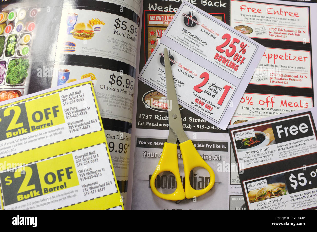 Coupons schere Fotos und Bildmaterial in hoher Auflosung Alamy