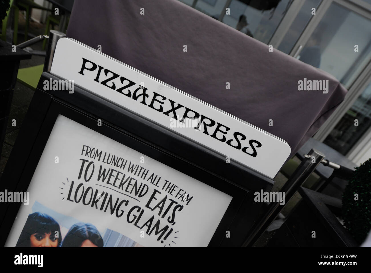 Pizza Express, Fast-Food-Restaurant in Cardiff - Vereinigtes Königreich Stockfoto