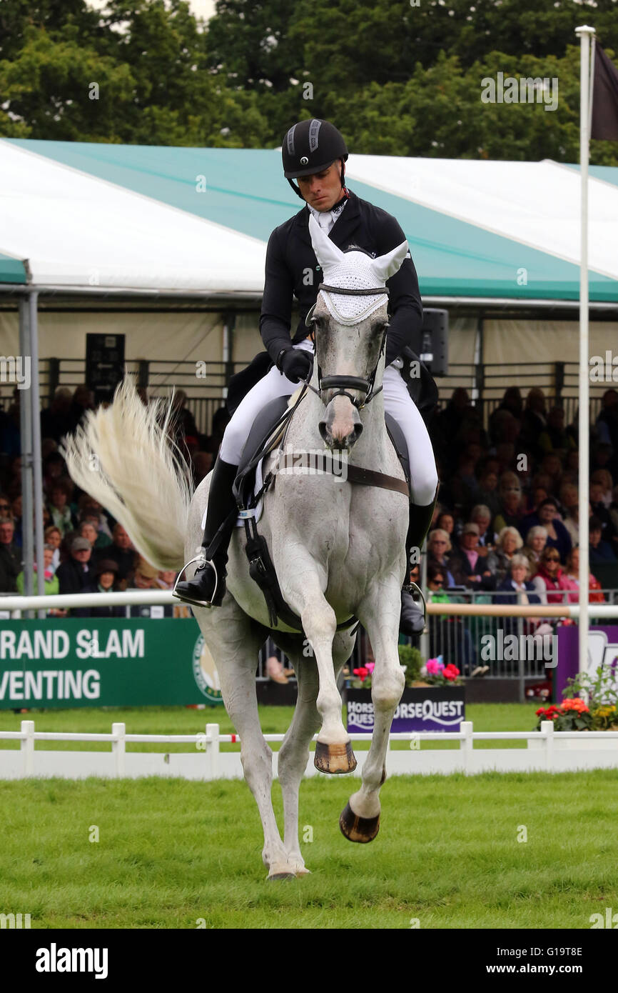 Paul Tapner (Australien) auf Kilronan in der Dressur bei Land Rover Burghley Horse Trials, 5. September 2015 Stockfoto