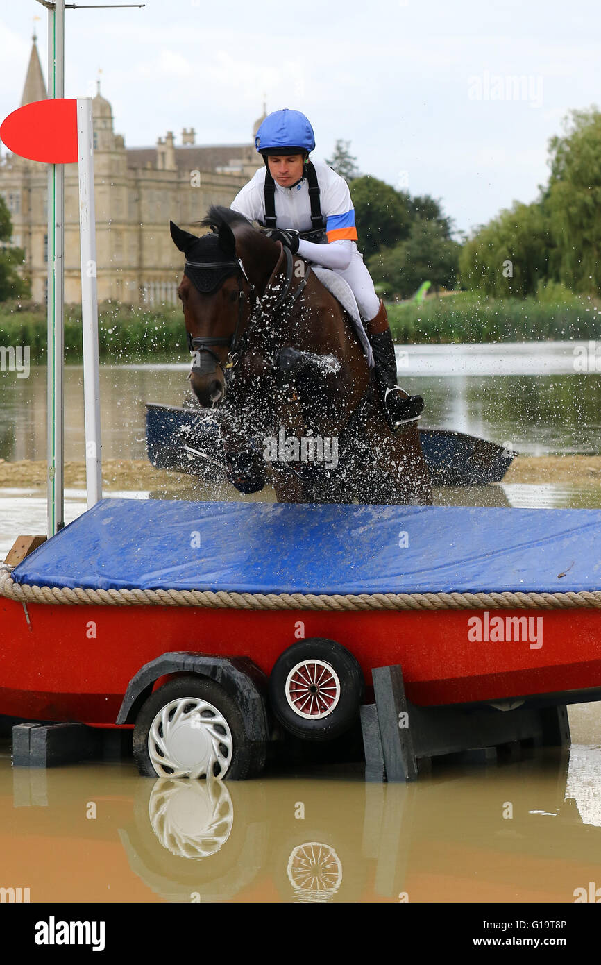 Francis Whittington (Großbritannien) auf übereilte Imp Reiten Cross Country bei Land Rover Burghley Horse Trials 2015 Stockfoto