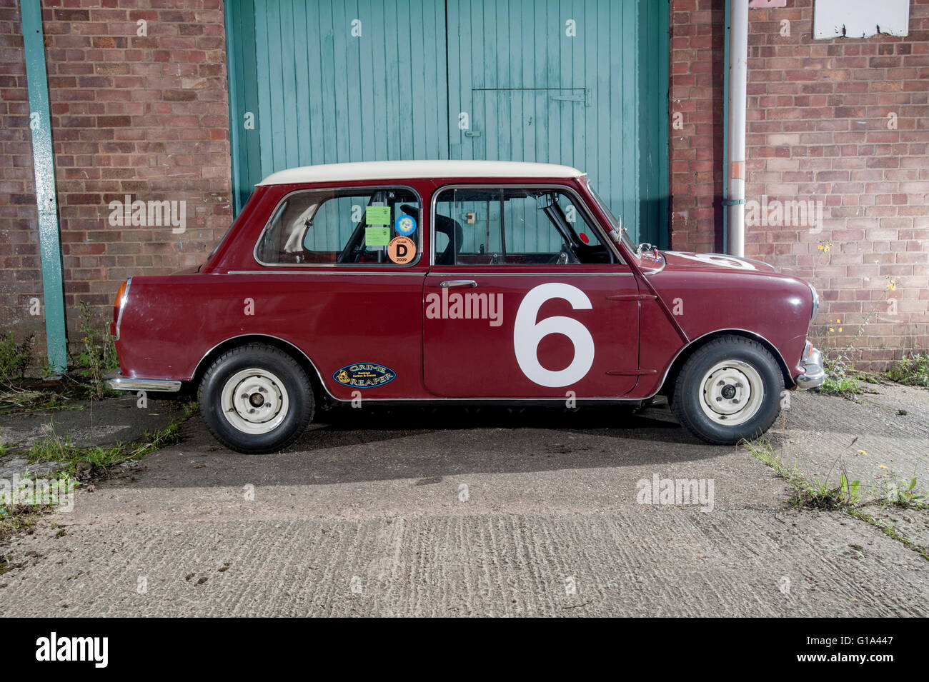 Riley Elf Rennwagen, basierend auf klassischen Mini Limousine Stockfoto