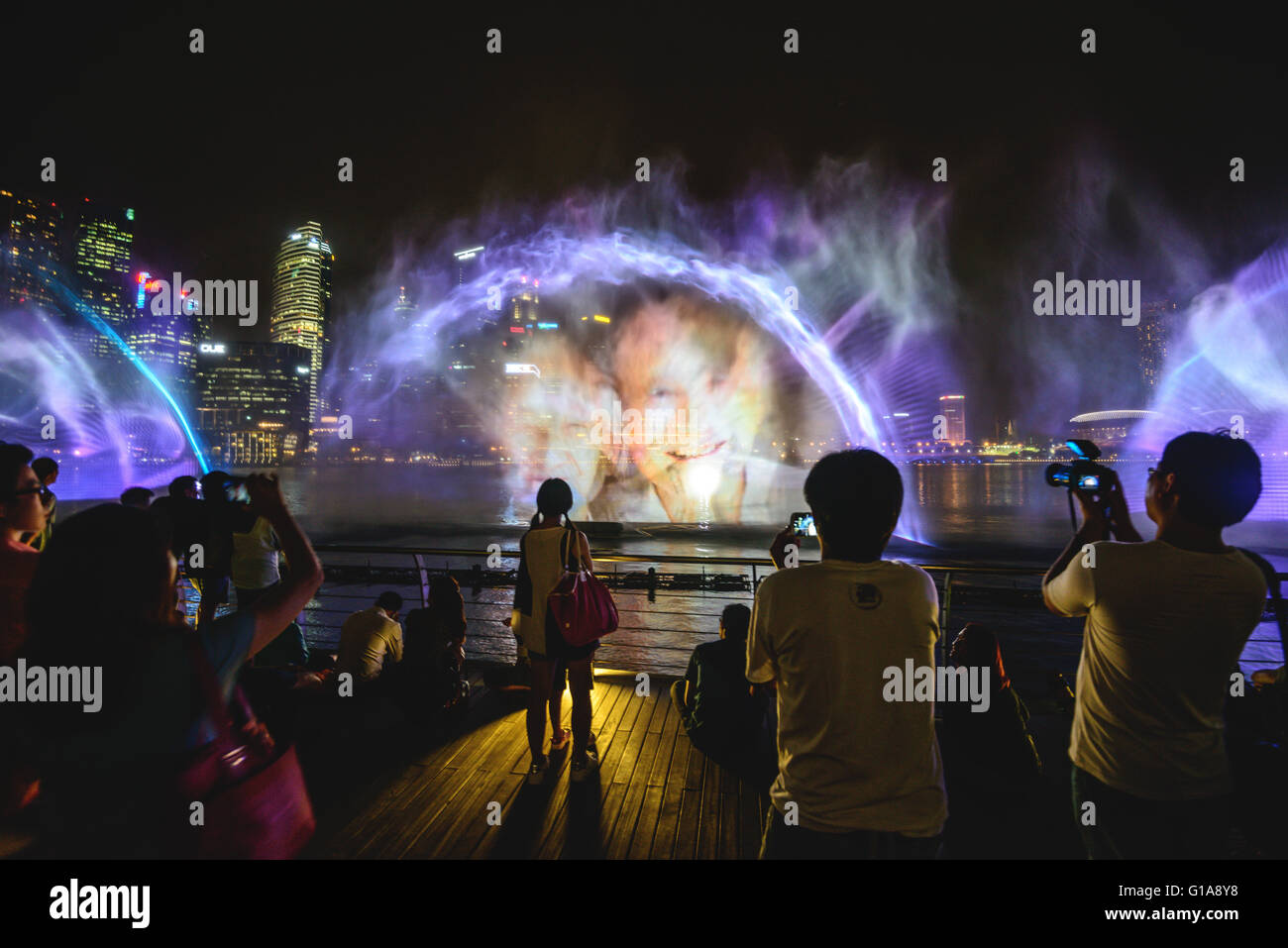 Die Lichtshow Marina Bay in Singapur Stockfoto