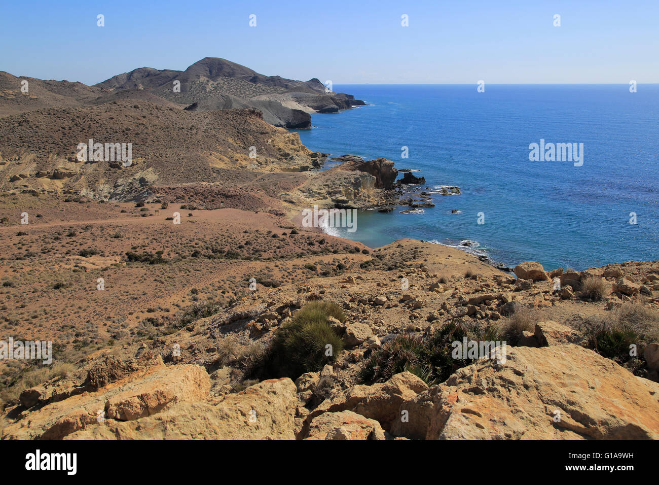 Küstenlandschaft Naturpark Cabo de Gata, Mónsul, in der Nähe von San José, Almeria, Spanien Stockfoto