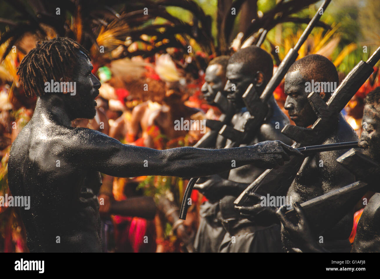 Die Baiyer marschieren Gruppe in Mt Hagen, Papua-Neuguinea Stockfoto