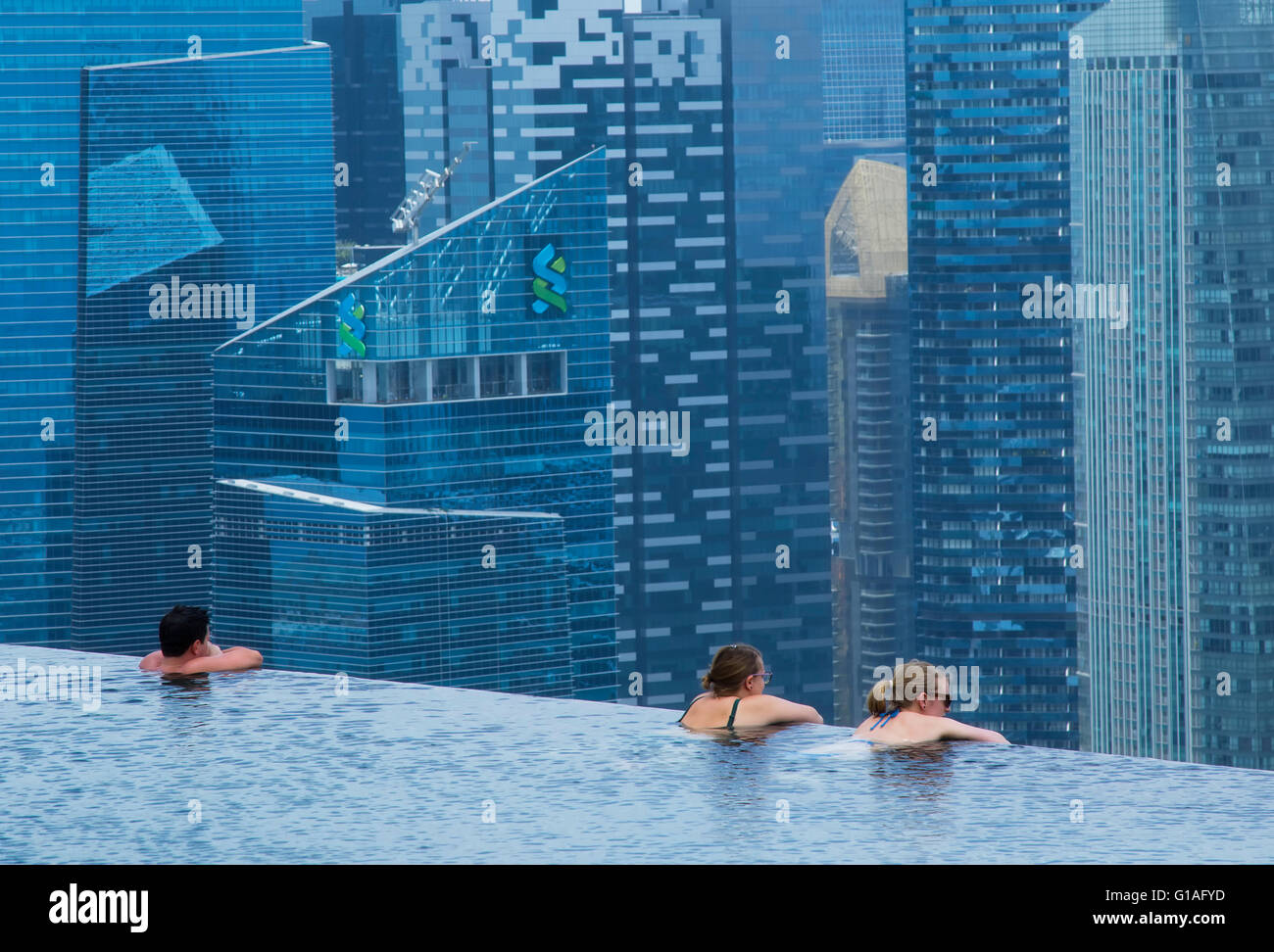 Swimmingpool des Hotels Marina Bay Sands Stockfoto