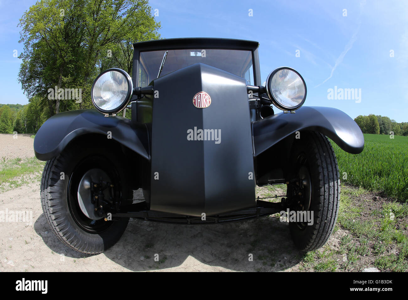 Replik des Vorkriegs-Fahrzeugs Tatra 49, made in Renovierung Unternehmen Ecorra für einen amerikanischen Besitzer, Stara Ves nad Ondrejnici, Tschechische Republik, 12. Mai 2016. (CTK Foto/Petr Sznapka) Stockfoto