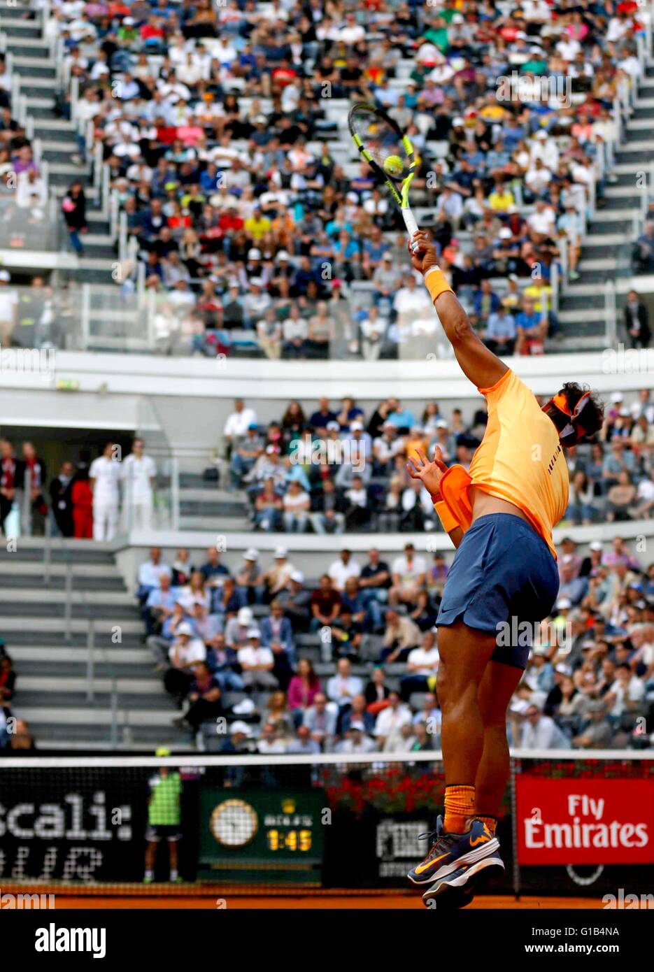 Rom, Italien. 12. Mai 2016. Rafael Nadal aus Spanien in 3. Vorrundenspiel der Italian Open Tennisturnier BNL2016 gegen Nick Kyrgios von Australien auf dem Foro Italico in Rom, Italien, 12. Mai 2016 Credit: Agnfoto/Alamy Live-Nachrichten Stockfoto