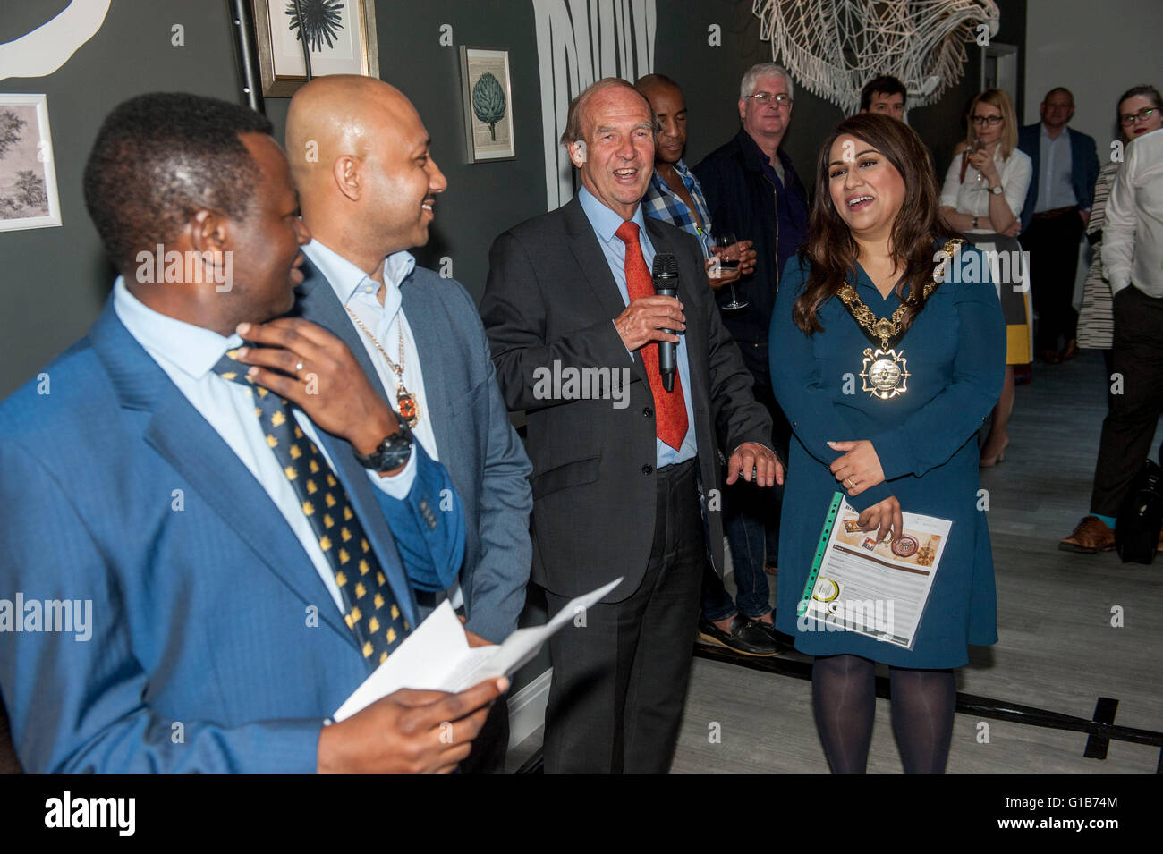 London, UK. 12. Mai 2016. Öffnen eine neue Bar und Restaurant Savanne 81-103 Euston Street, London NW1 2EZ nr Wesley Hotel. Bildnachweis: roger Parkes/Alamy Live-Nachrichten Stockfoto