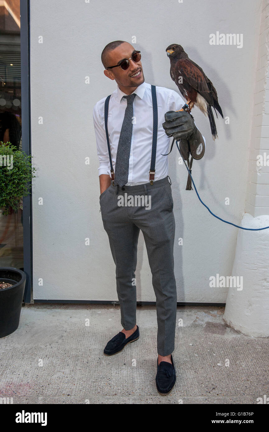 London, UK. 12. Mai 2016. Öffnen eine neue Bar und Restaurant Savanne 81-103 Euston Street, London NW1 2EZ nr Wesley Hotel. Bildnachweis: roger Parkes/Alamy Live-Nachrichten Stockfoto