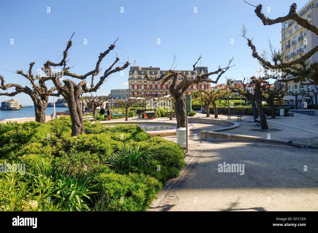 Strandpromenade und Gärten im Grande Plage, Strand, Biarritz, Aquitanien, französischen Baskenland, Frankreich. Stockfoto