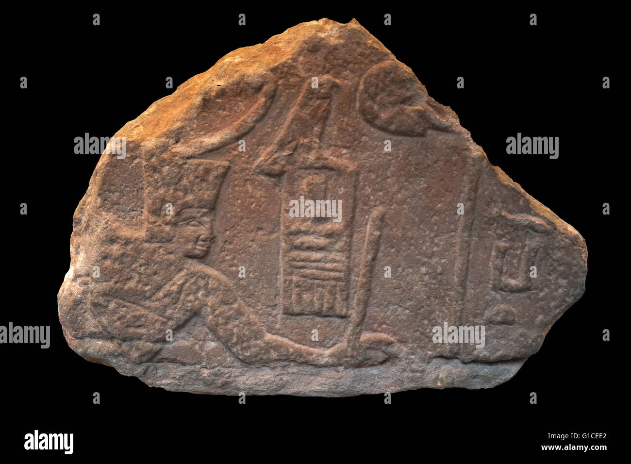 Rock-Inschrift des Königs Zanakht. Die Inschrift erinnert an des Königs Reise zu den türkisen-Minen. Ursprünglich in den Klippen am Wadi Maghara auf dem Sinai gehauen. Stockfoto