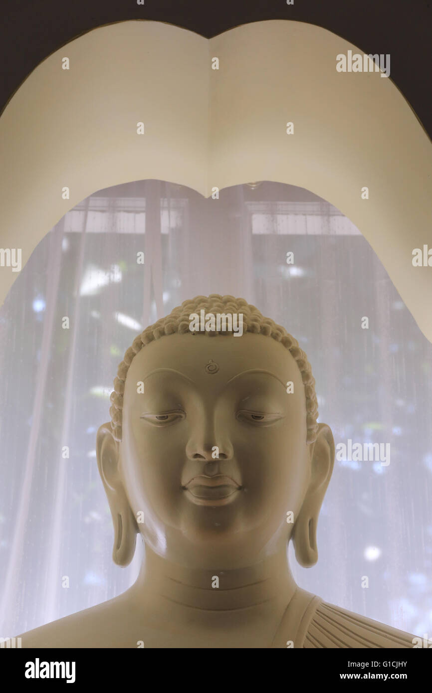 Internationalen buddhistischen Zentrum von Genf. Buddha Shakyamuni-Statue.  Schweiz. Stockfoto