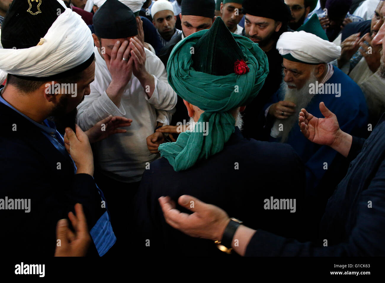 Urs von Mawlana Scheich Muhammad Nazim Adil al-Haqqani in Selimye Moschee in Nikosia, Zypern. Letztes Gebet und Segen. Stockfoto