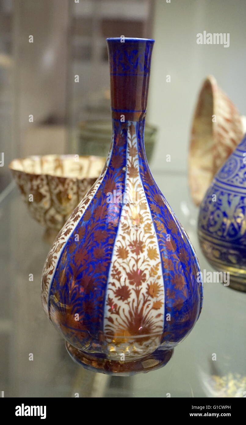 Stein-Paste-Flasche aus dem Iran. Vom 17. Jahrhundert Stockfoto