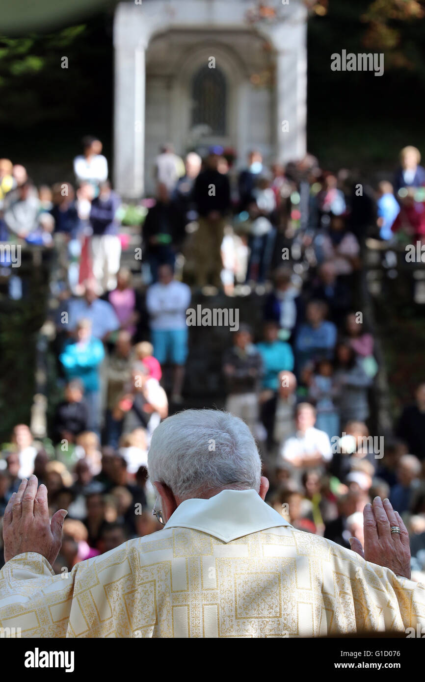 Heiligtum der Benite La Fontaine. Mgr Yves Boivineau.  La Roche-Sur-Foron. Frankreich. Stockfoto
