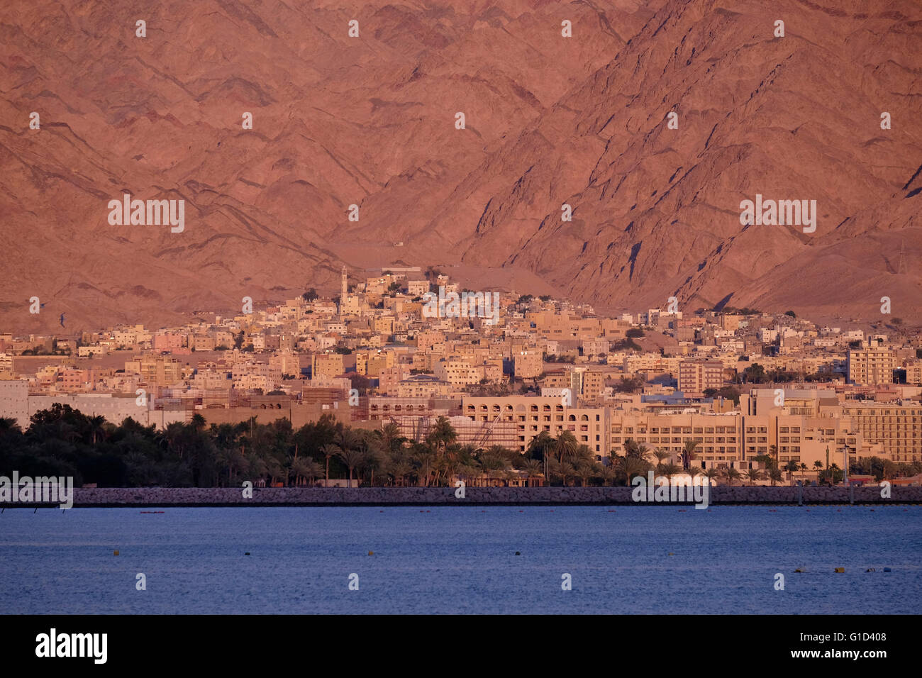 Malerische Aussicht von Aqaba die einzige Küstenstadt in Jordanien an der Nordspitze des Roten Meeres am Golf von Aqaba Stockfoto