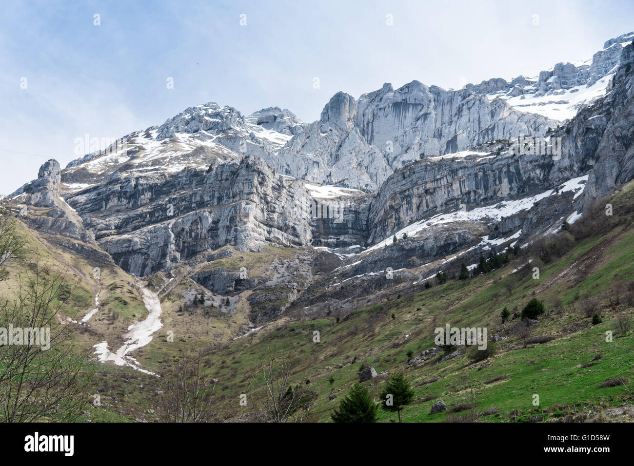 La gelohnt Gipfel in der Nähe von Annecy, Haute-Savoie, Auvergne-Region Rhône-Alpes, Frankreich Stockfoto