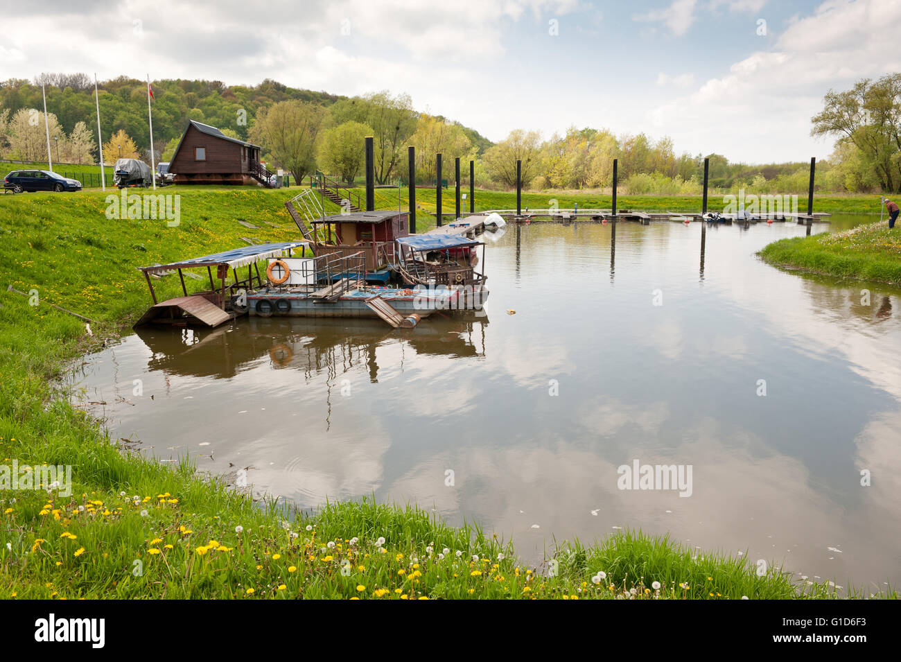 Weichsel-Bucht in Kazimierz Dolny, Polen, Europa, schöne natürliche touristische Reisen Reiseziel und sonniges Wetter im Frühjahr. Stockfoto
