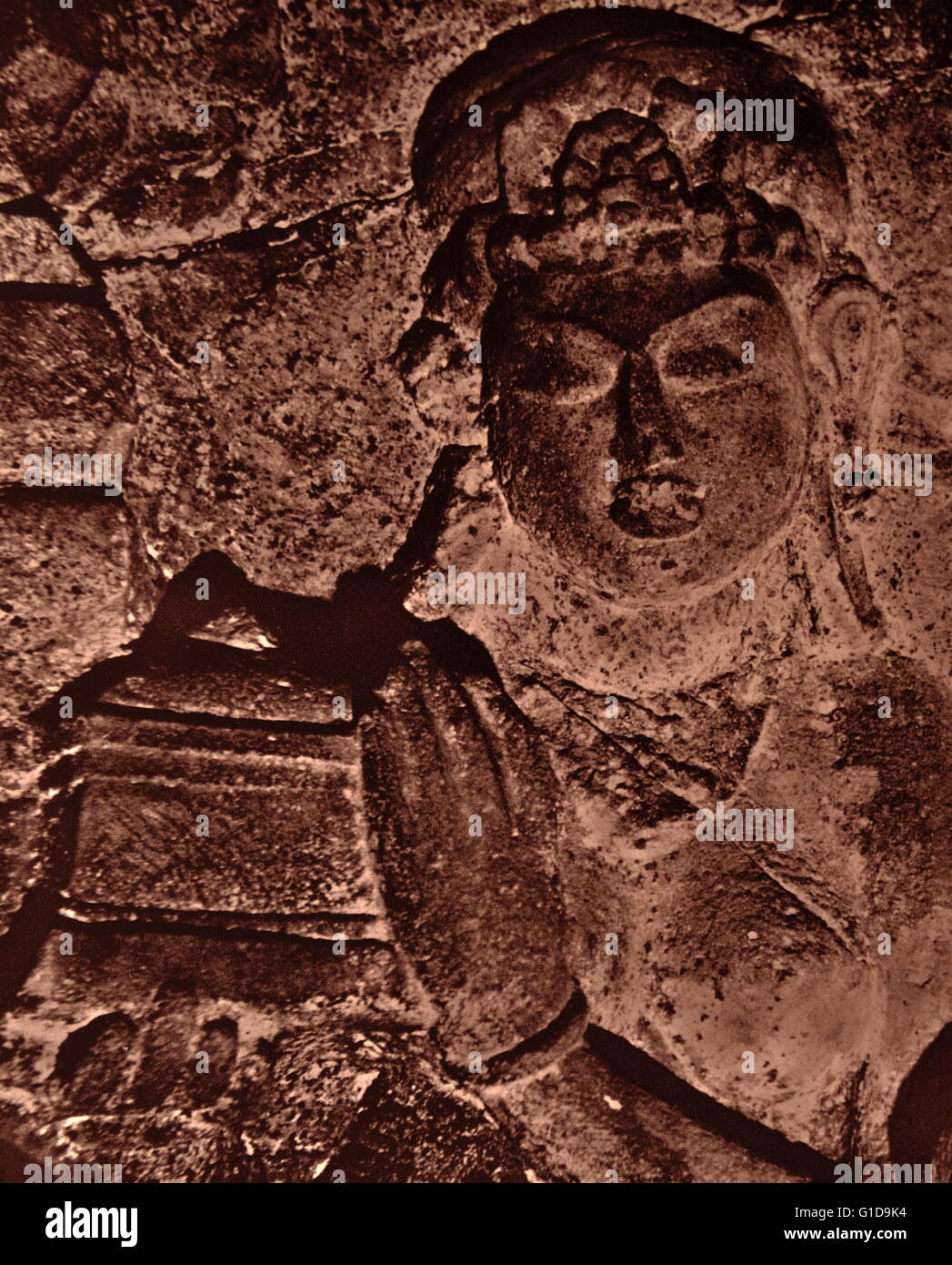 Hindu-Göttin mit Sarg; Detail des Reliefs in der Rameshvara Tempel, India Stockfoto