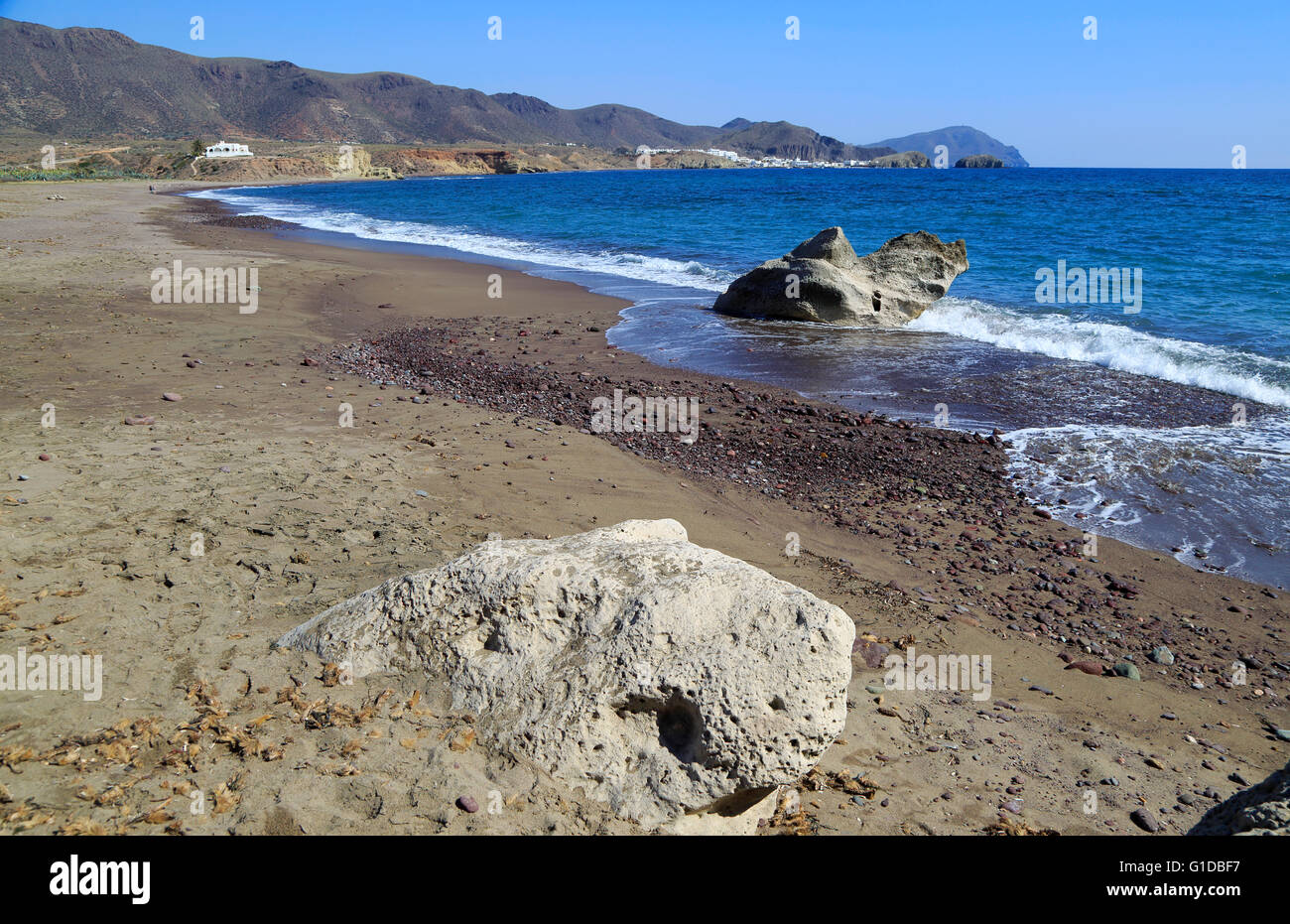 Strand von Los Escullos, Naturpark Cabo de Gata, Almeria, Spanien Stockfoto