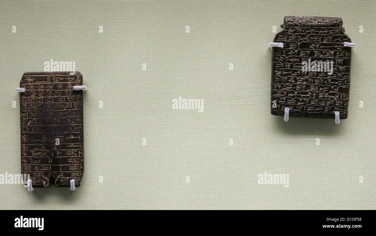 Sammlung von Schutzamulette aus dem antiken Irak. Die Amulette würde getragen werden, um böse Geister und Dämonen abzuwehren. Vom 10. Jahrhundert v. Chr. Stockfoto