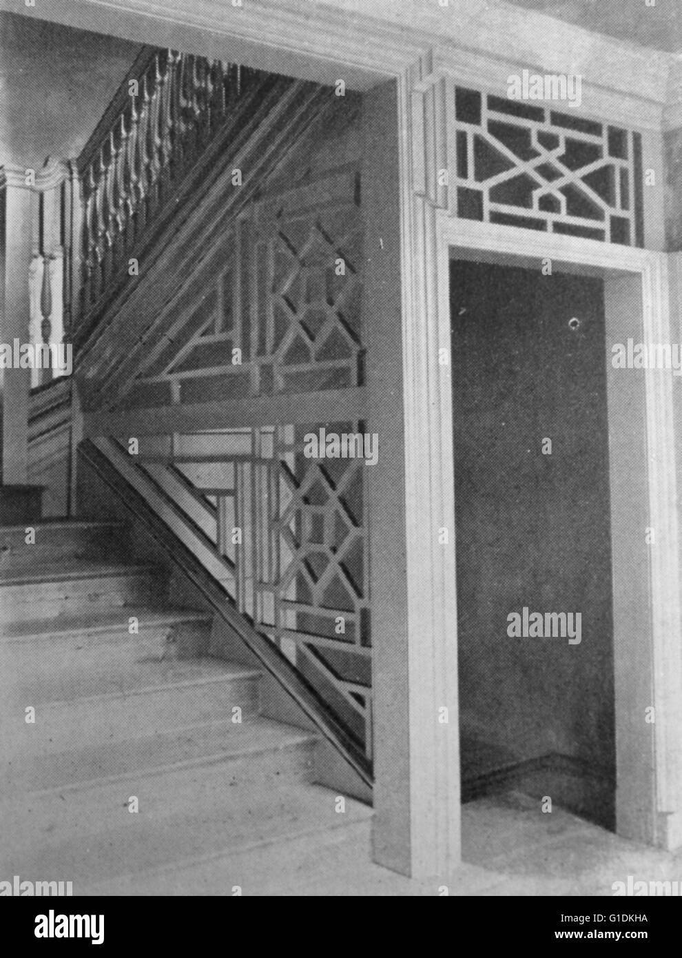 Foto von Fachwerk-Treppenhaus. Vom 20. Jahrhundert Stockfoto