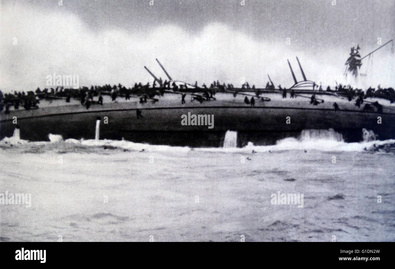 Foto von der deutsche Kreuzer SMS Blücher Kentern während der Schlacht von Dogger Bank. Das Foto wurde an Bord der HMS Arethusa aufgenommen. Vom 20. Jahrhundert Stockfoto