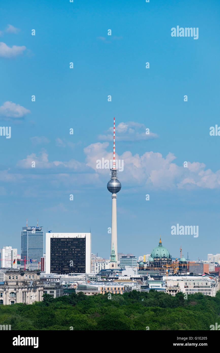 Blick auf Fernsehturm oder den Fernsehturm in Berlin Deutschland Stockfoto