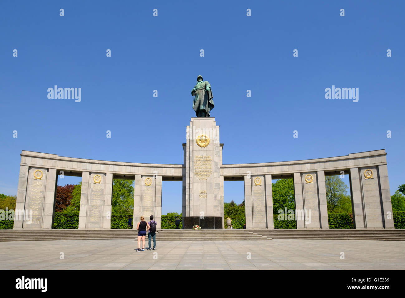 Sowjetisches Ehrenmal im Tiergarten Berlin Deutschland Stockfoto